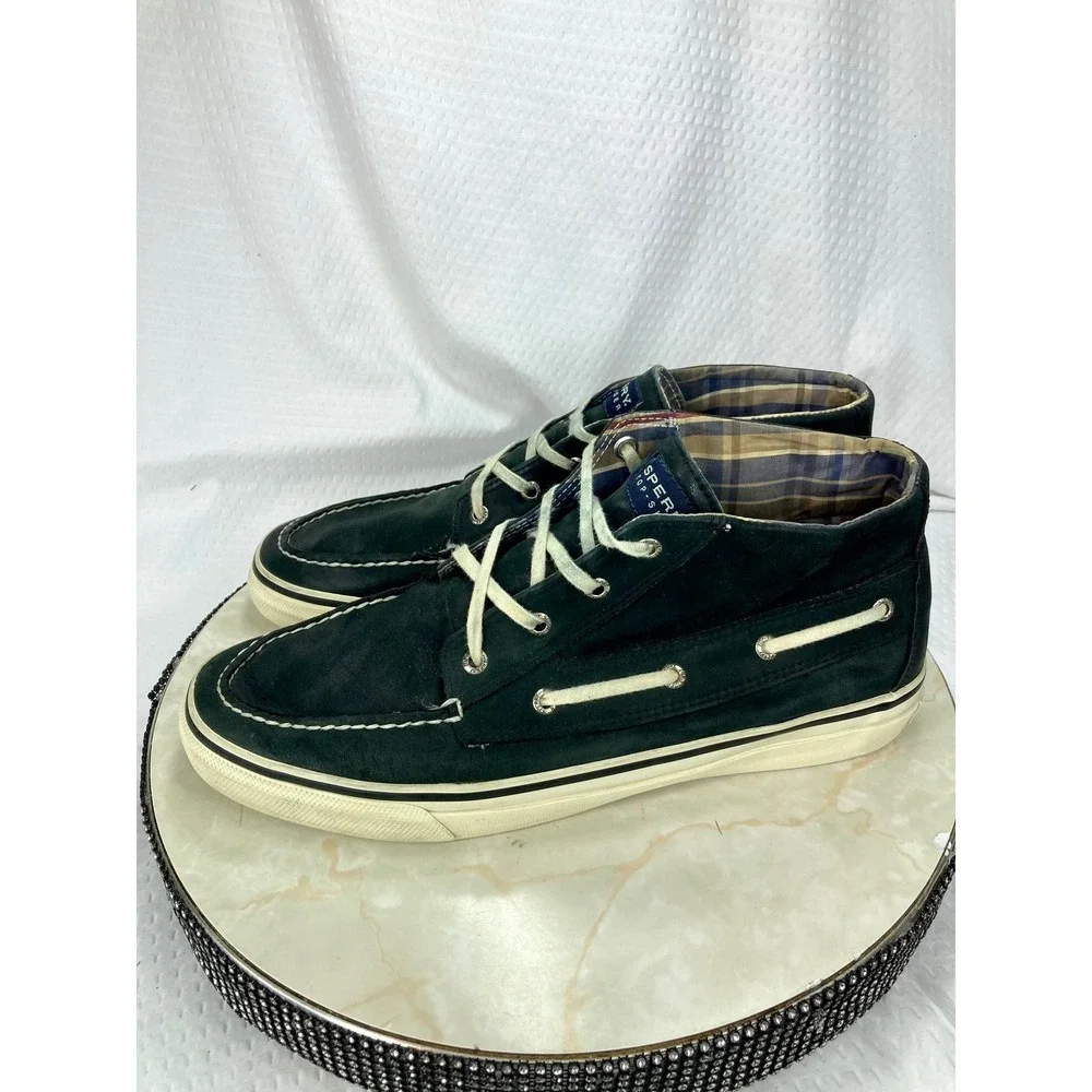 Sperry this pair